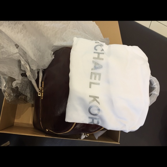 Might be a great purse for someone else. main image 5